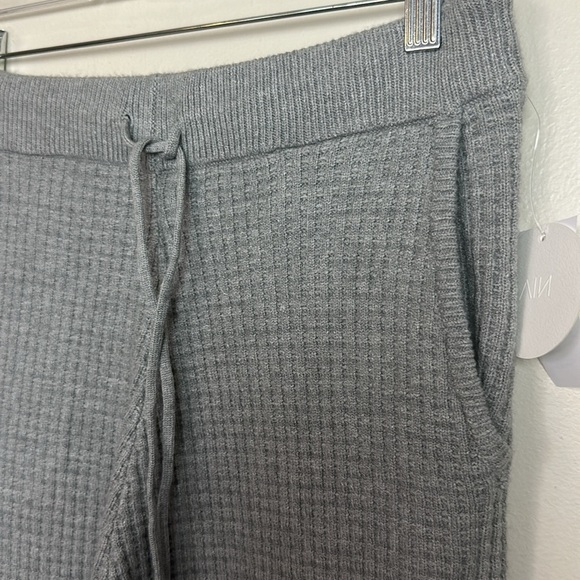 NIA The Label Thick Knit High Rise Cuffed Ankle Length Drawstring Waist Joggers - Picture 7 of 10